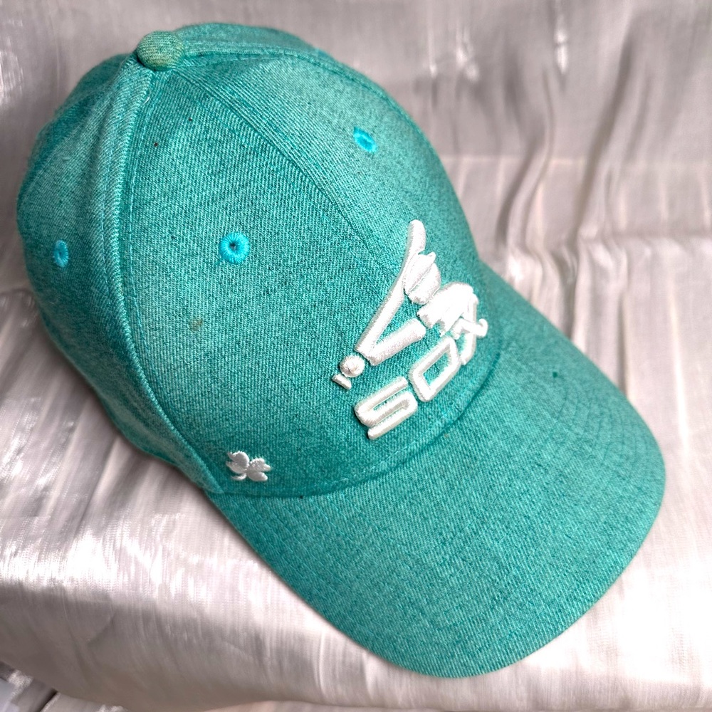 Chicago White Sox Green New Era 39 Baseball Hat. Size medium/large